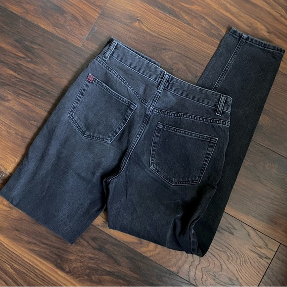 BDG Urban Midrise Mom Jeans Faded Black - Picture 2 of 3